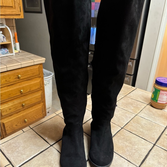 Torrid Boots-7W with wide calf tall with bows-black suede - Picture 2 of 8